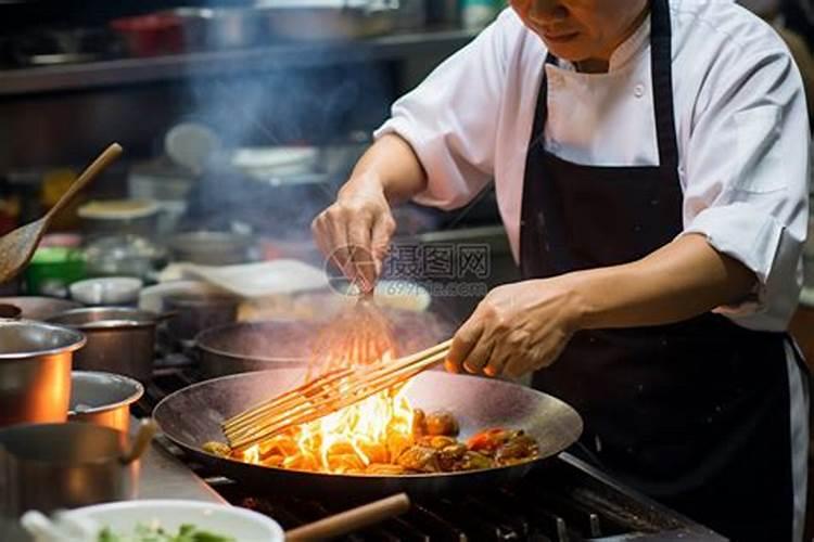 梦见刷锅做饭吃