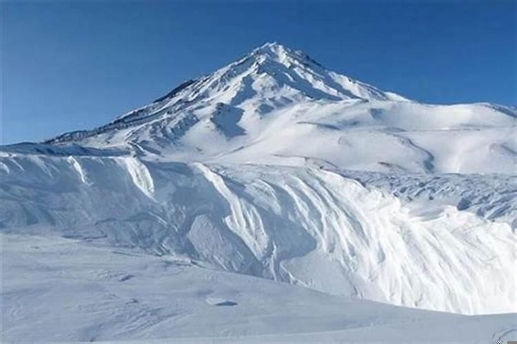 梦见下雪雪山是什么意思呢