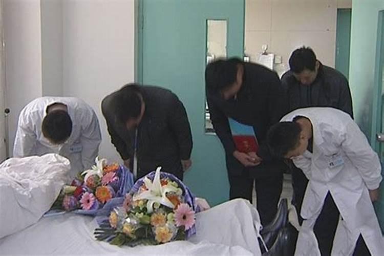 梦见人掉河里死了是什么兆头呢