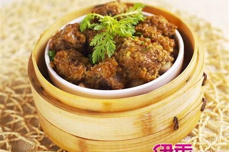 梦见大口吃肉吃饭什么意思