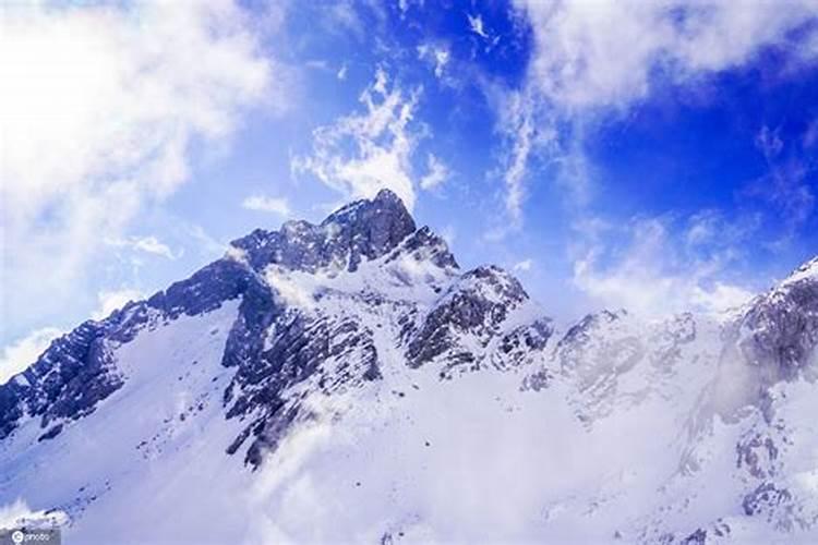 梦见大雪山和下雪美景