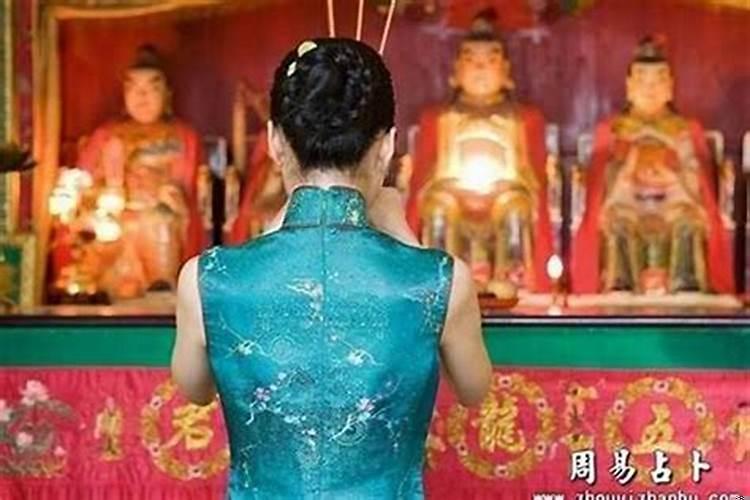 已婚女人梦见寺庙和佛像解梦