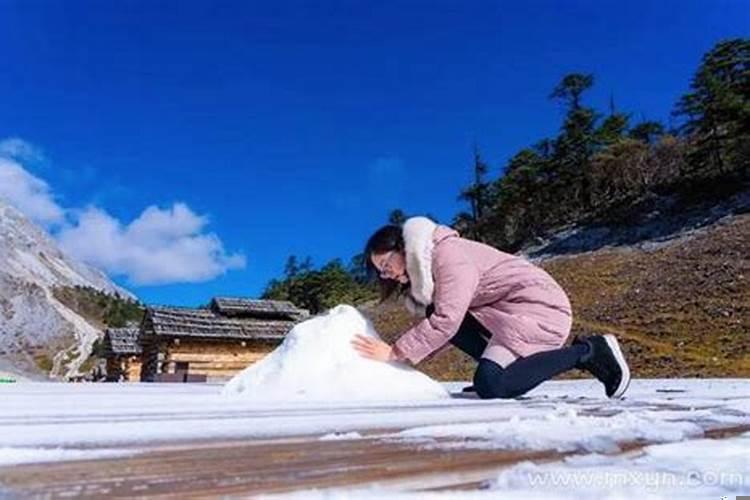 梦见满地的雪是什么征兆