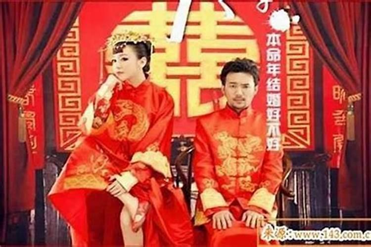 未婚女性梦到被蛇咬预示着什么