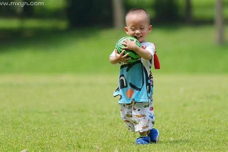 梦见陌生男童来到家里