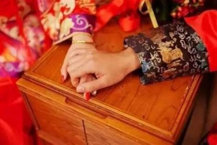 婚姻不顺的人如何化解呢？什么叫婚姻不顺