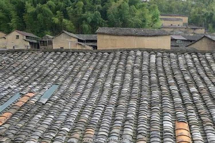 梦见墙倒屋漏雨有什么预兆