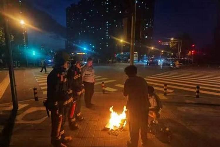 北京中元节祭扫