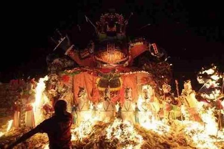 中国鬼节祭祀表演