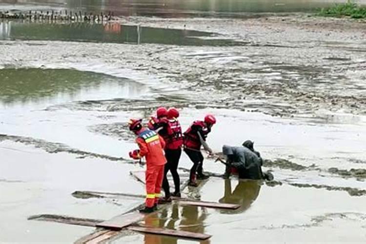 水瓶座是什么样的女孩子