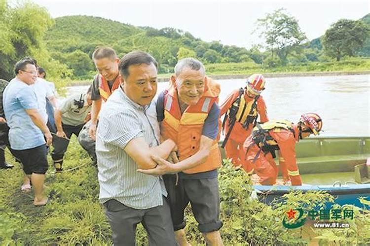 梦到自己被洪水围困后获救