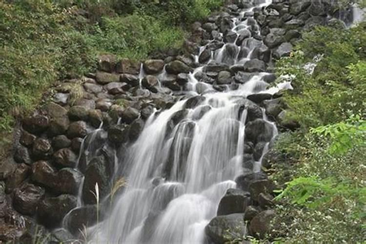 老人梦见水渠流水好不好