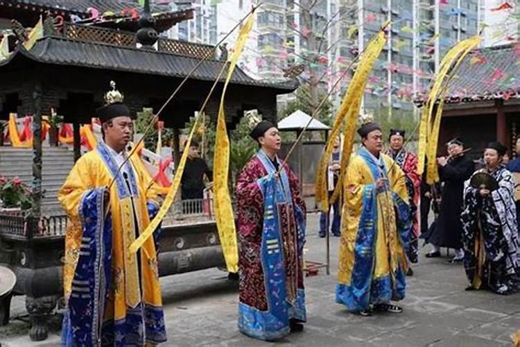 女生做梦梦到生女孩